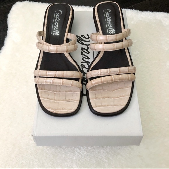 SOLD Leather Croc Sandals - Picture 2 of 7